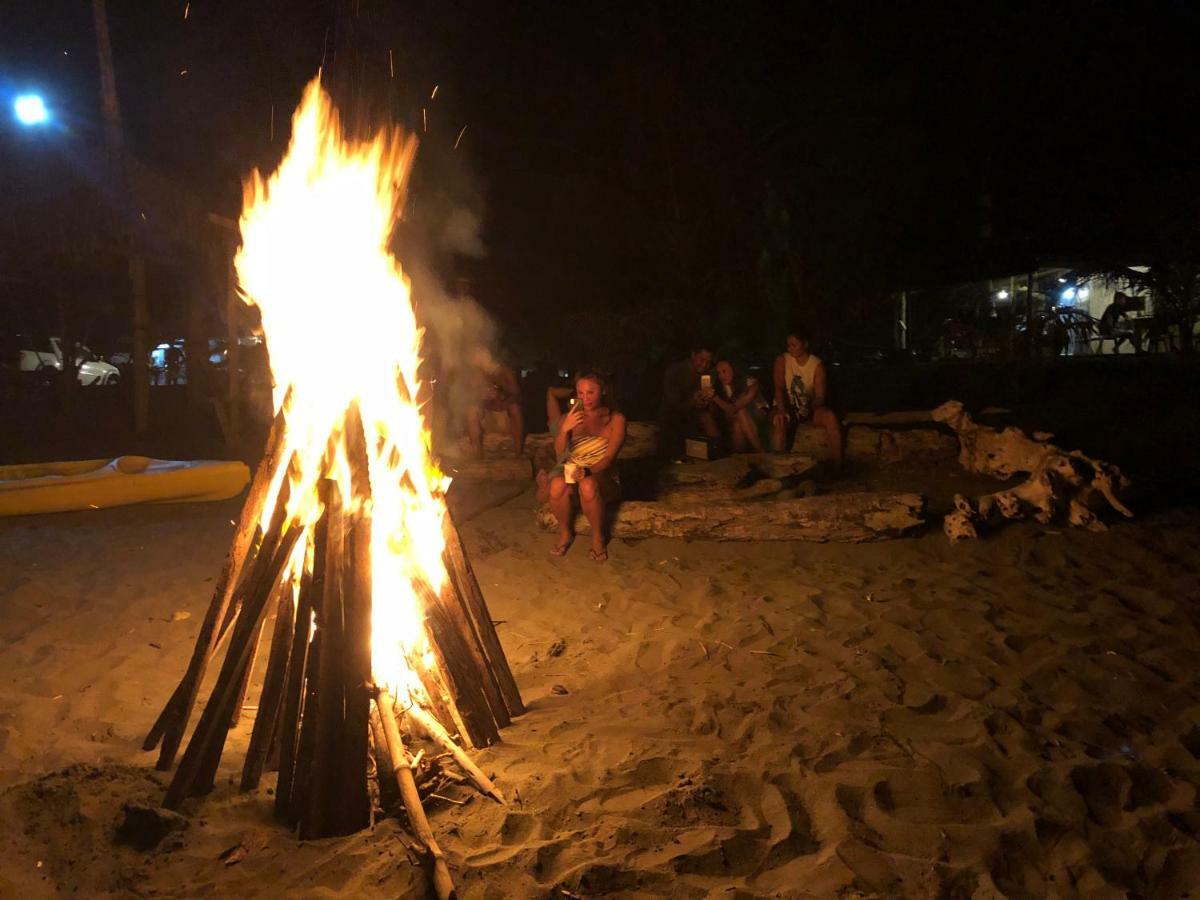 North Shore Surf Camp Hotel Балер Екстериор снимка